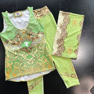 Disney inspired running or park day outfit.